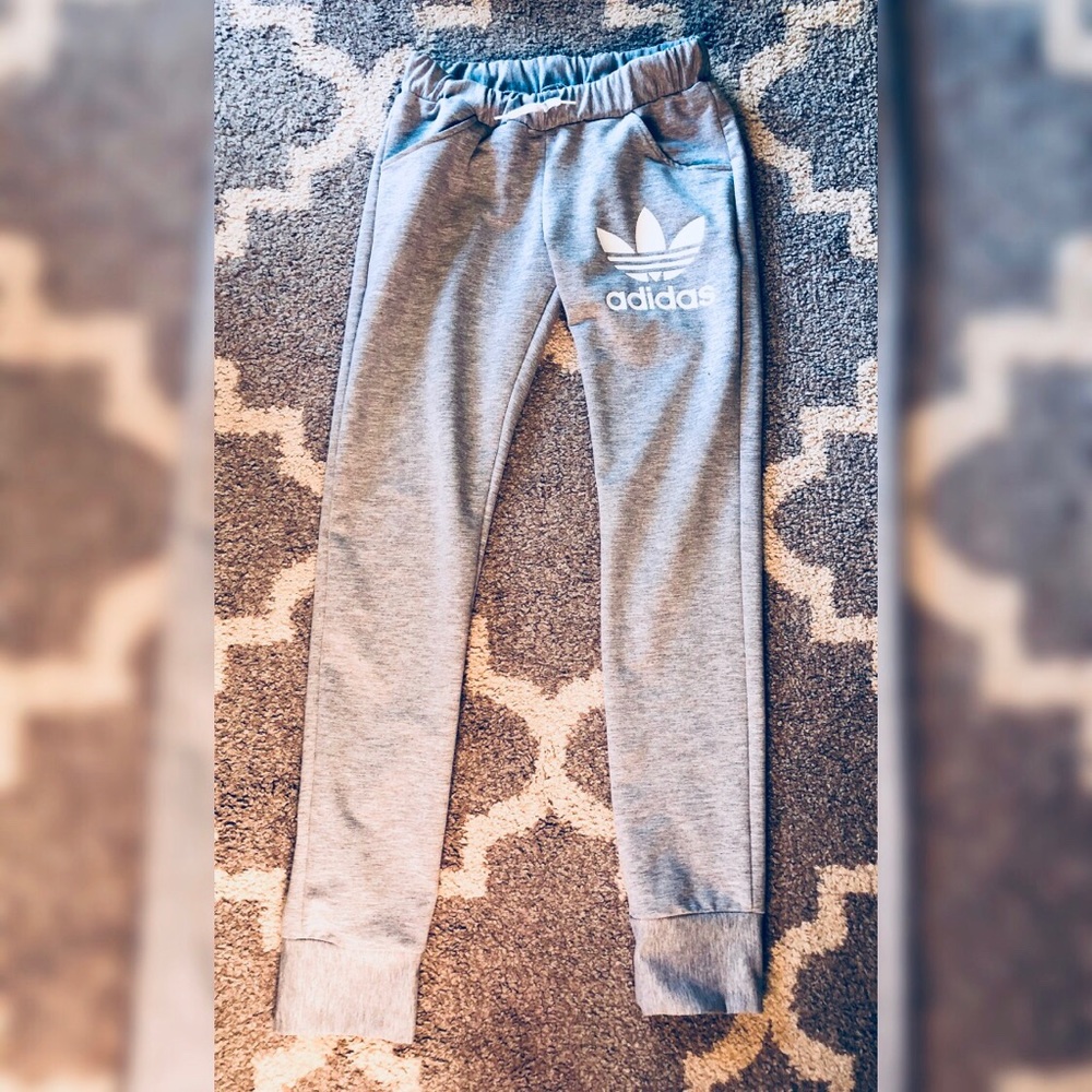 Adidas heather gray women joggers size Small